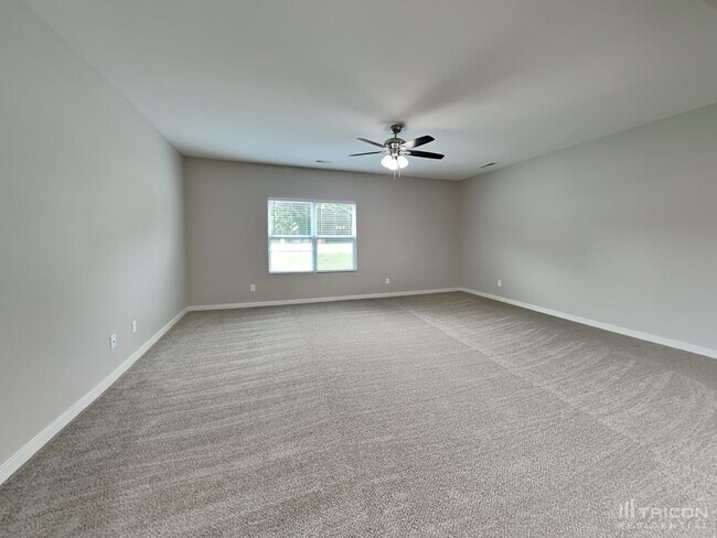 Photo - 930 Corvus Ct