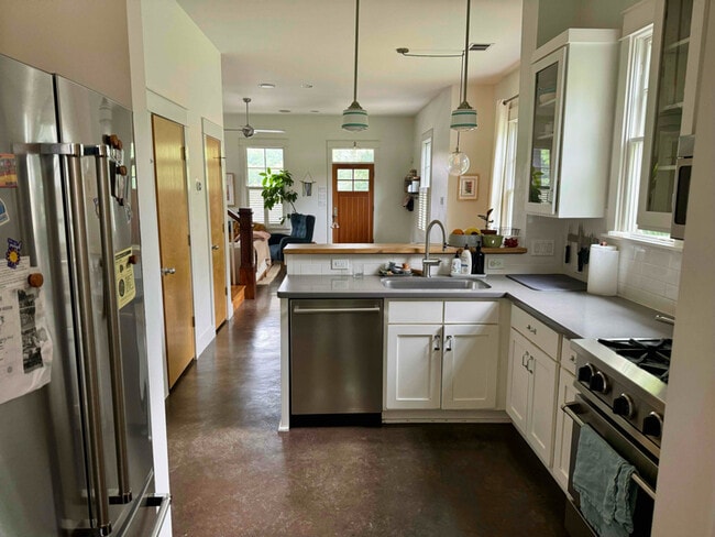 Photo - 2014 E 11th St