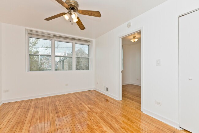 Photo - 1732 W 17th St Unit 2FFB