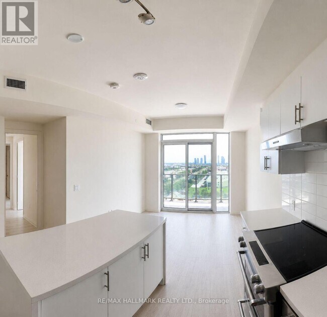 Photo - 8960 Jane St Unit 912