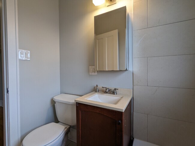 Photo - 4735 N Hermitage Ave Unidad 407