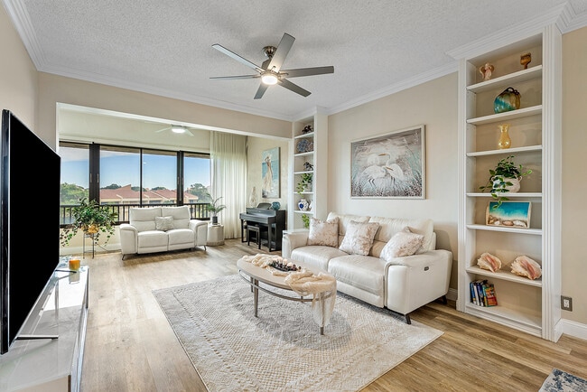 Building Photo - 7546 La Paz Blvd Unit 404