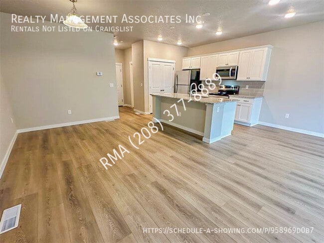 Photo - 412 N Traquair Ln