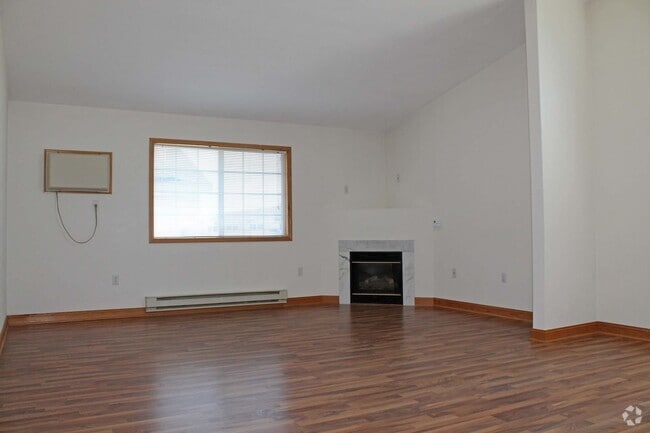 Building Photo - Midvale Townhomes in Janesville with Priva... Unit 3500-2