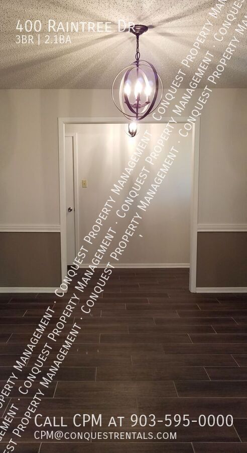 Photo - 400 Raintree Dr