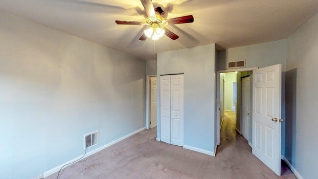 Photo - 2429 Christian St
