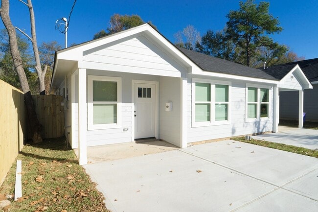 Building Photo - 308 S 12th St Rental