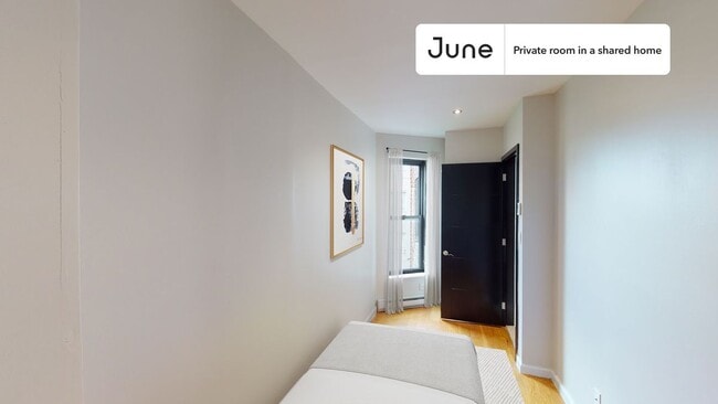 Room in Shared 3 bed/1 bath home - Room in Shared 3 bed/1 bath home Unit B