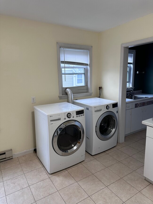 Photo - 219 Brown St Unit 2