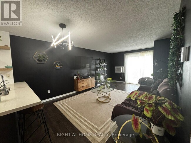Photo - 91 Aspen Springs Dr Unit 302
