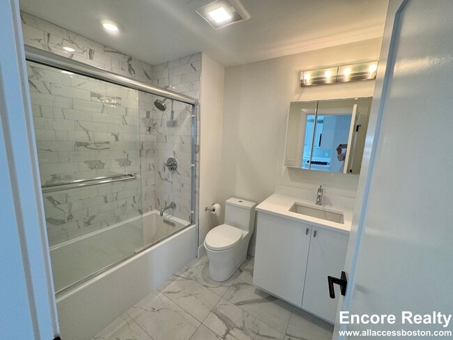 Photo - 197 Green St Unit 305