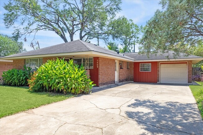 Photo - 5409 Libbey Dr Casa