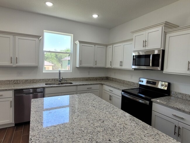 Photo - 307 S 1st St