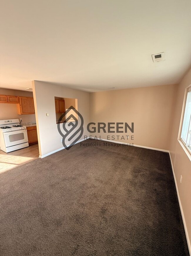 Building Photo - 230 Tedmark Ct Unit Apt 4