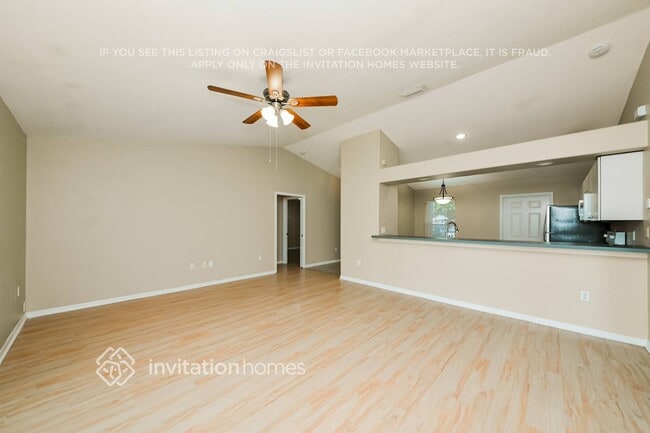 Photo - 4923 23rd St E