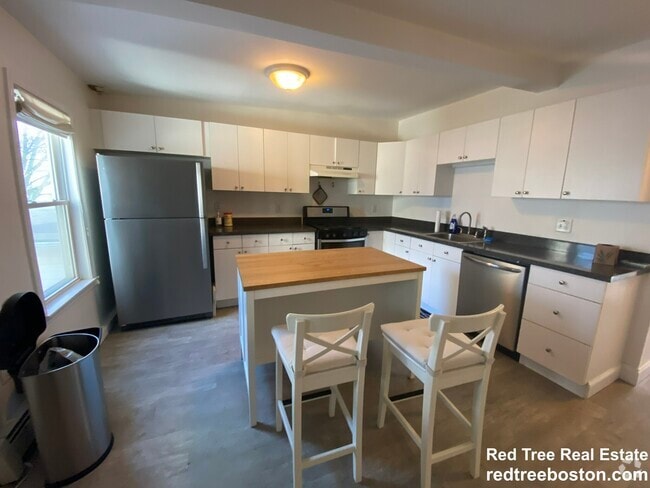 Building Photo - 652 Dorchester Ave Unit 3 Rental