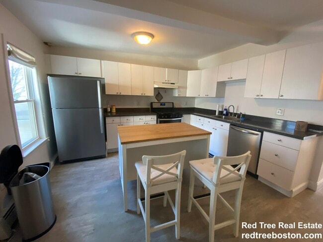Photo - 652 Dorchester Ave Apartments Unit 3