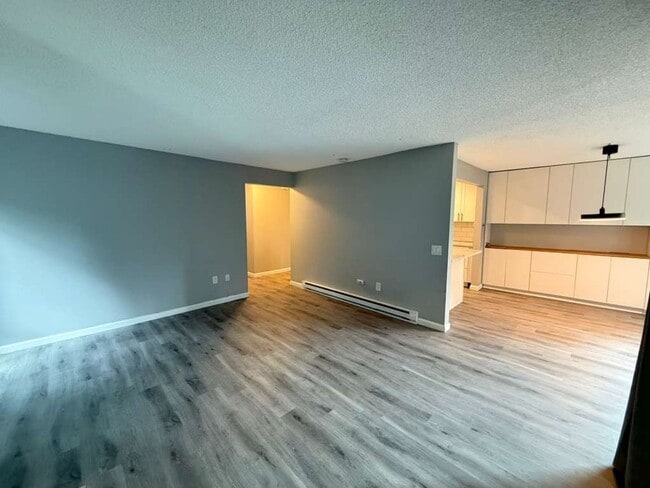 Photo - 3 Bedroom 2 Bathroom Plus Parking and Storage!