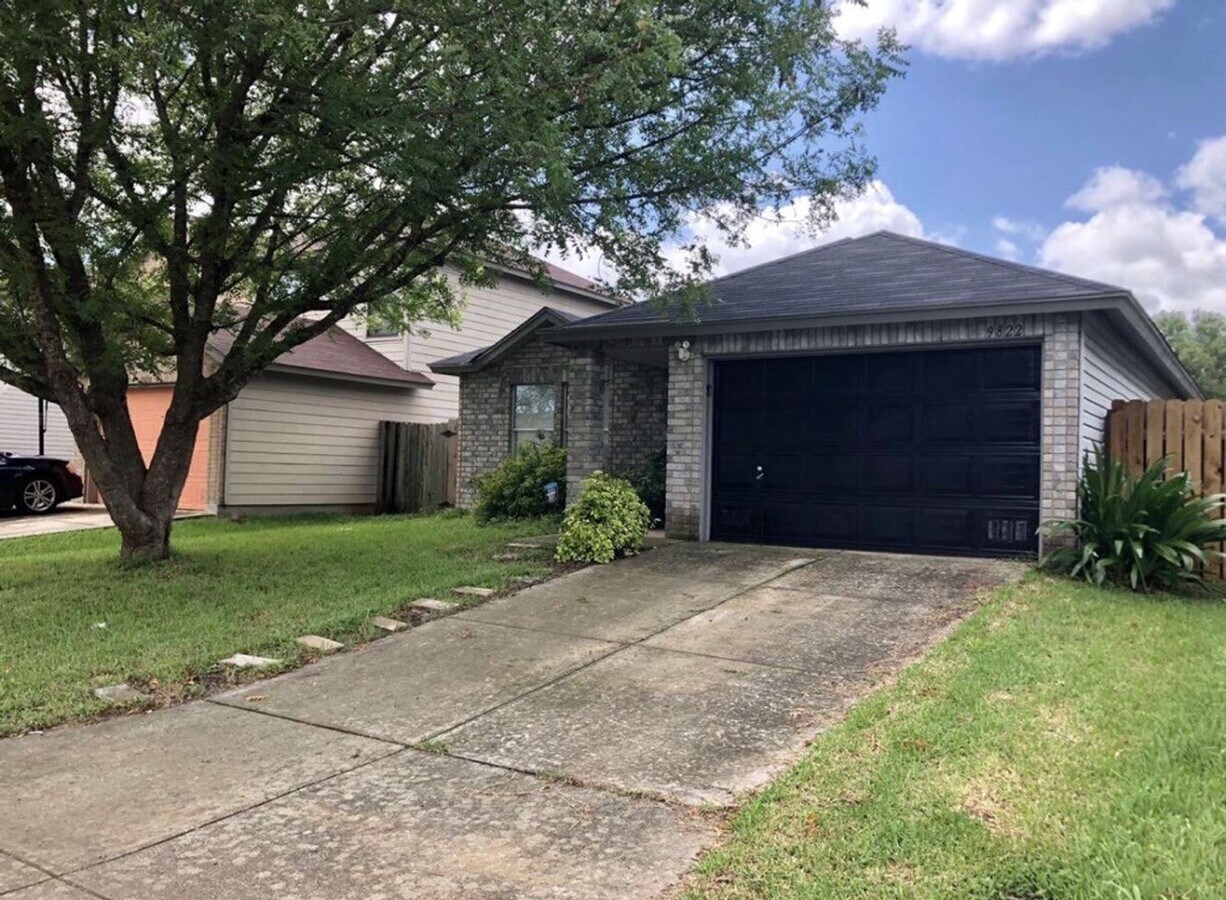 Photo - Large Beautiful 3 bed 2 bath