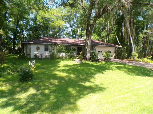 Photo - Fully Furnished 6 month rental