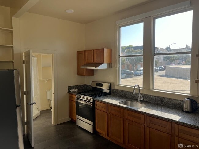 Building Photo - 4905 3rd St Rental