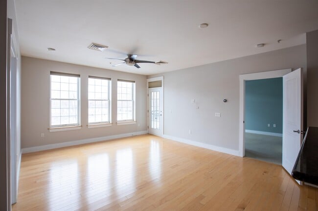 Photo - 60 Winooski Falls Wy Unit 1211