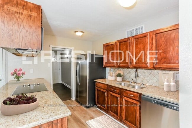Photo - 906 Fort Worth St