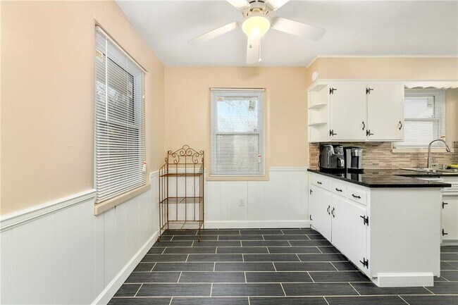 Photo - 5647 Antioch Rd