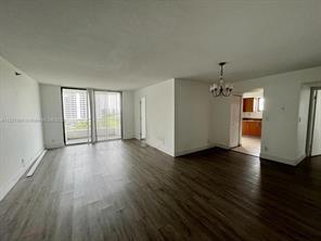 Photo - 3371 NE 192 St