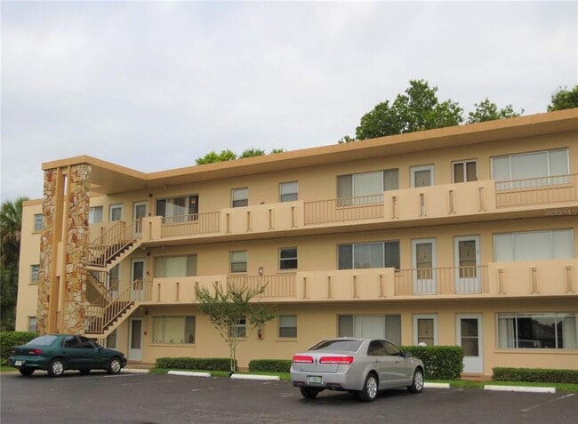 Building Photo - 4480 Ironwood Cir Unit 302A Rental
