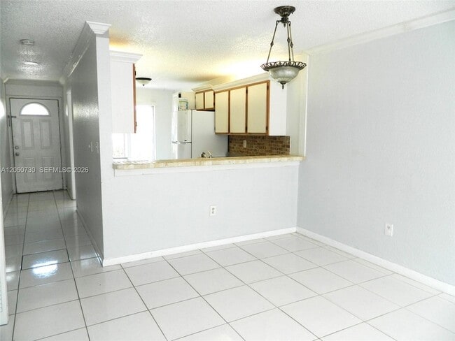 899 Crystal Lake Dr