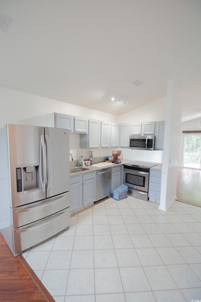 Photo - 9490 Leeds Cir