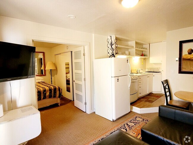 Building Photo - 1775 W Gore Creek Dr Unit 1 Bedroom Rental