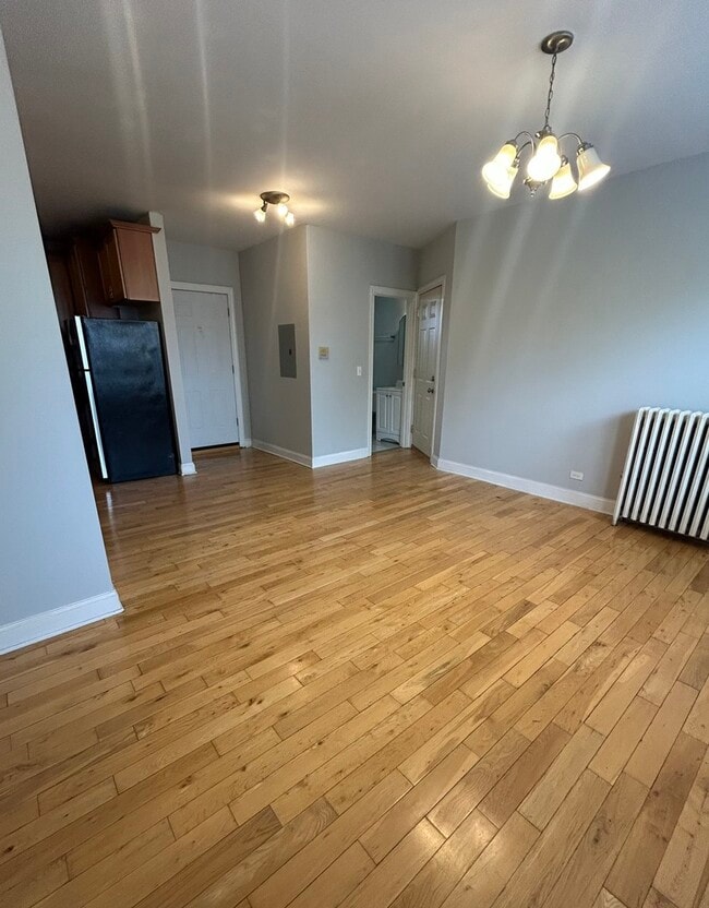 Photo - 4542 W George St Unit 2