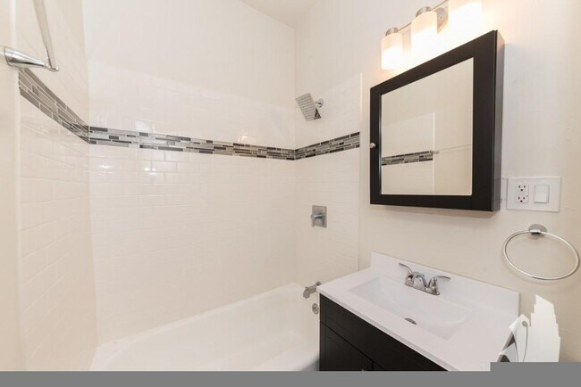 Photo - 0 bedroom in Chicago IL 60613