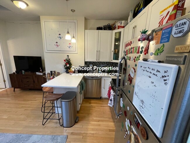 Photo - 243 Northampton St Unit 4