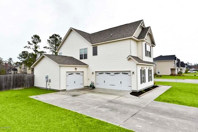 Photo - 307 First Post Rd