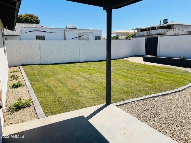 Photo - 1145 W Tulane Dr Unit Private Room