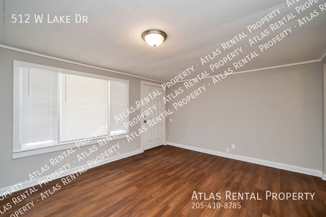 Photo - 512 W Lake Dr
