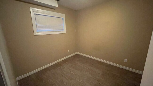 Photo - 3903-3943 43 Ave Unité 2E- Bsmt