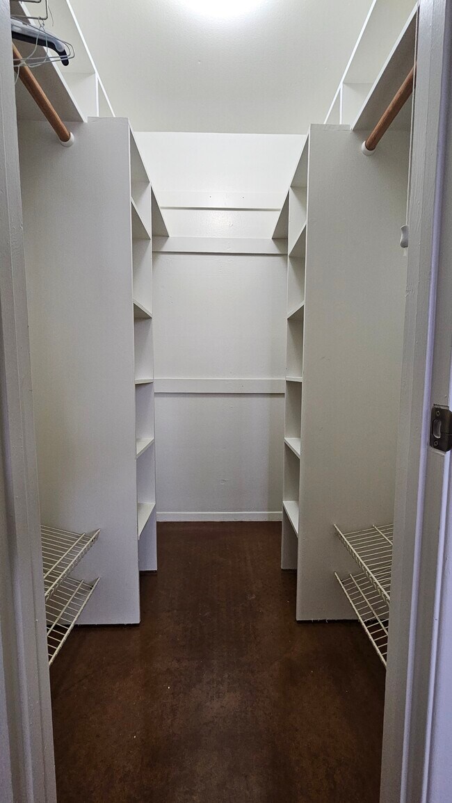 Photo - 2325 N 66th St