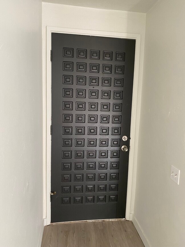 Photo - 2020 Albatross St Unit 3