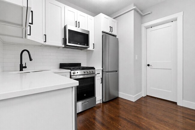 Photo - 168 Endicott St Unidad 1