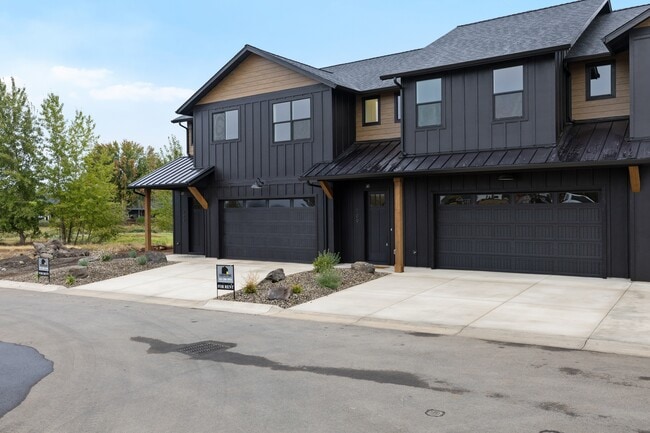 Photo - 111 Golf View Dr