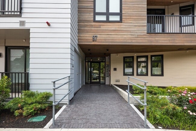 Photo - 97 Elmwood St Condo Unit 106