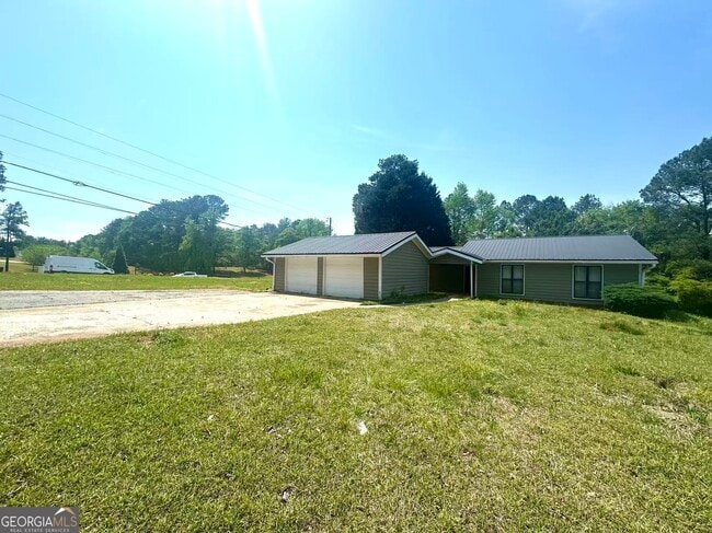 100 Lakeview Ln