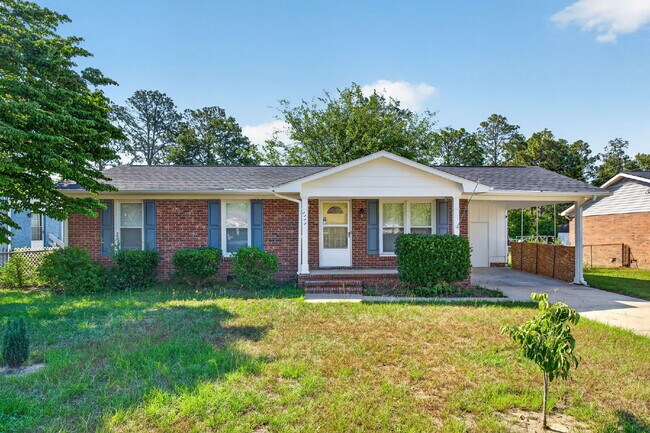 Photo - "Charming 3-Bed Home with Gleaming Hardwood Floors in Hope Mills!"