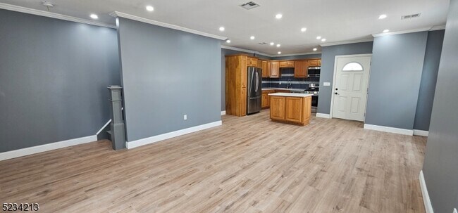 10 Brunswick Ave