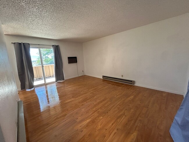 Photo - Charming 1/1 in Great Location Unit G1