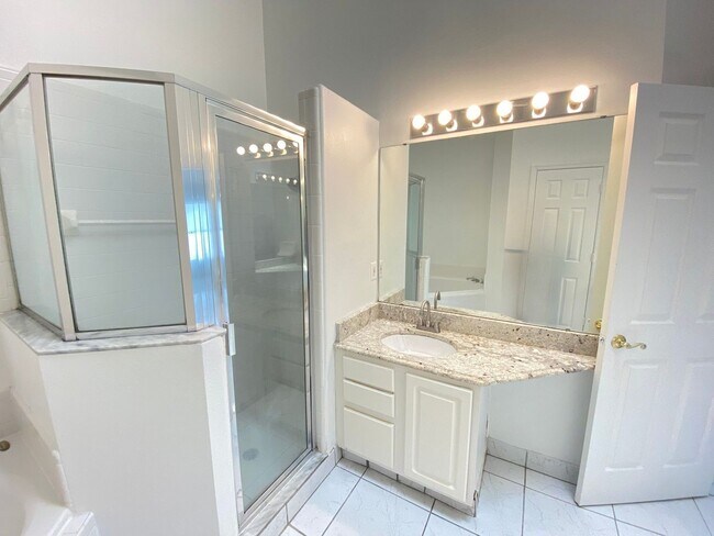 Photo - 3310 Crystal Creek Blvd